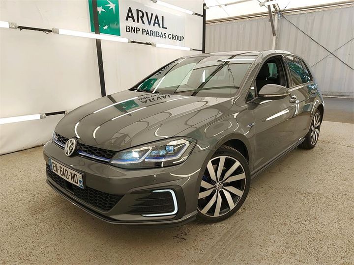 VOLKSWAGEN GOLF 2018 wvwzzzauzjw807495