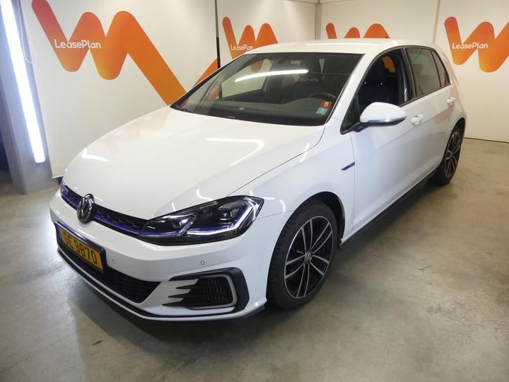 VOLKSWAGEN GOLF 2018 wvwzzzauzjw808989