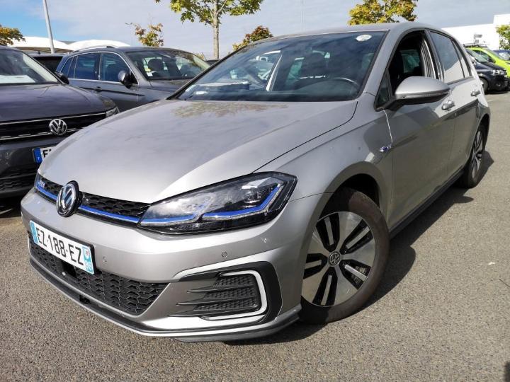 VOLKSWAGEN GOLF 2018 wvwzzzauzjw813595