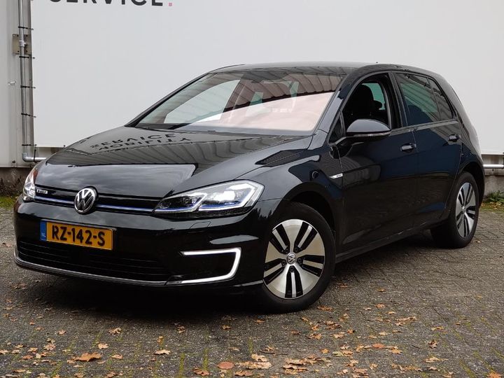 VOLKSWAGEN GOLF 2018 wvwzzzauzjw907673