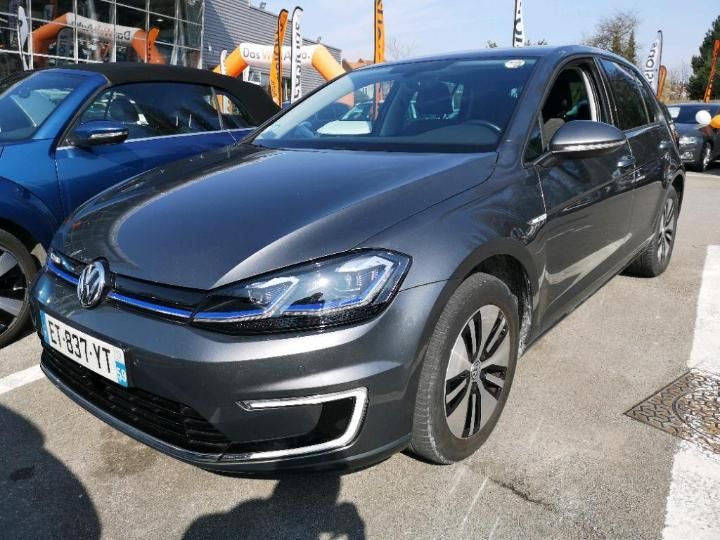 VOLKSWAGEN GOLF 2018 wvwzzzauzjw908295