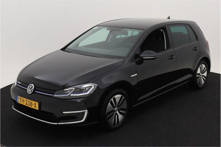 VOLKSWAGEN GOLF 2018 wvwzzzauzjw912770