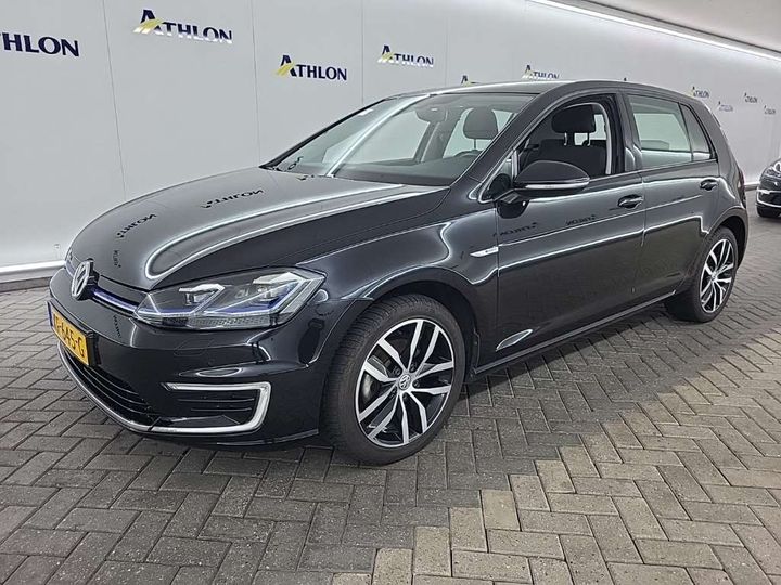 VOLKSWAGEN GOLF 2018 wvwzzzauzk8902386