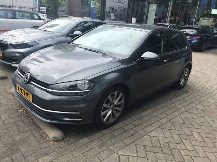 VOLKSWAGEN GOLF 2018 wvwzzzauzkp005027