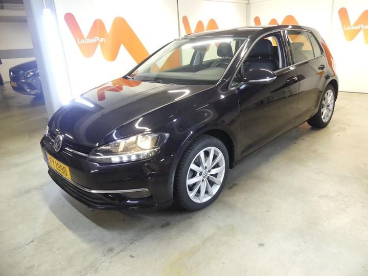 VOLKSWAGEN GOLF 2018 wvwzzzauzkp015039