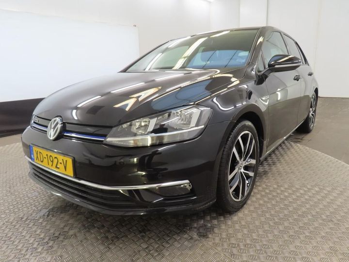 VOLKSWAGEN GOLF 2018 wvwzzzauzkw073675