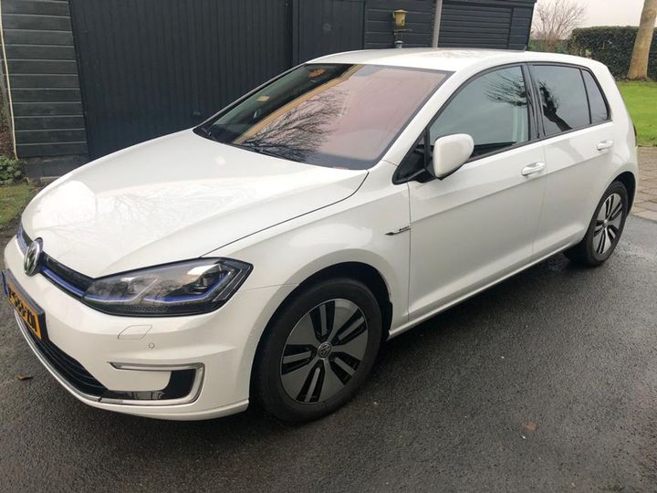 VOLKSWAGEN GOLF 2018 wvwzzzauzkw900725