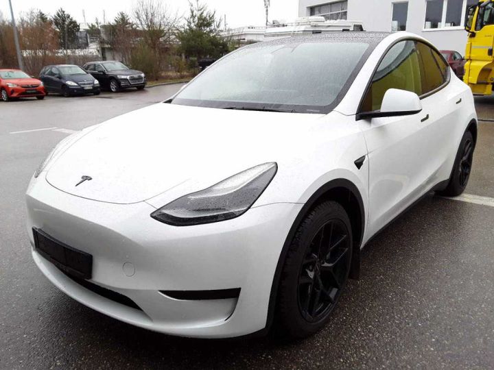 TESLA MODEL Y (01.2021-&GT) 2023 xp7ygcej7pb107154