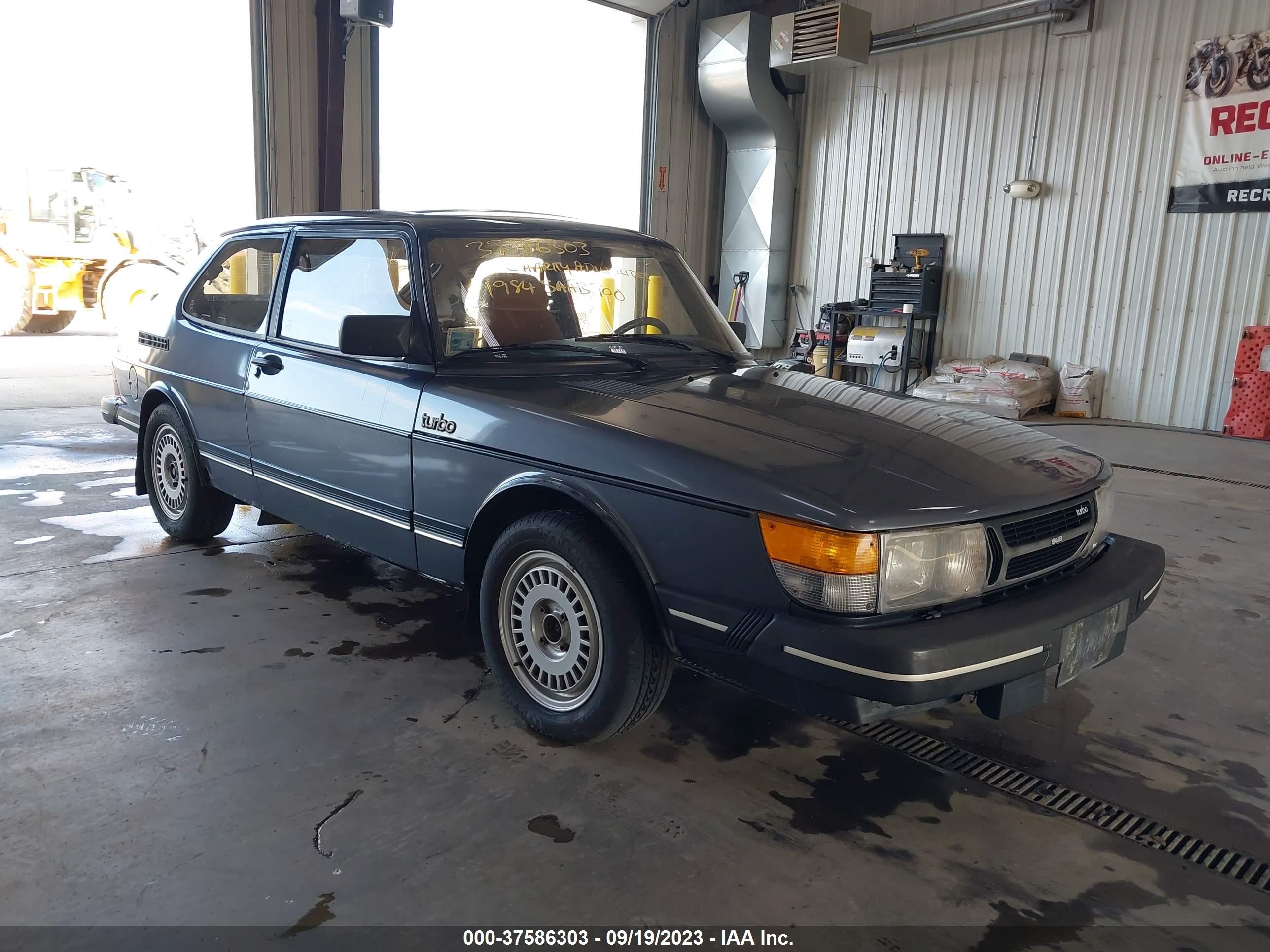 SAAB 900 1984 ys3at35s5e1009536