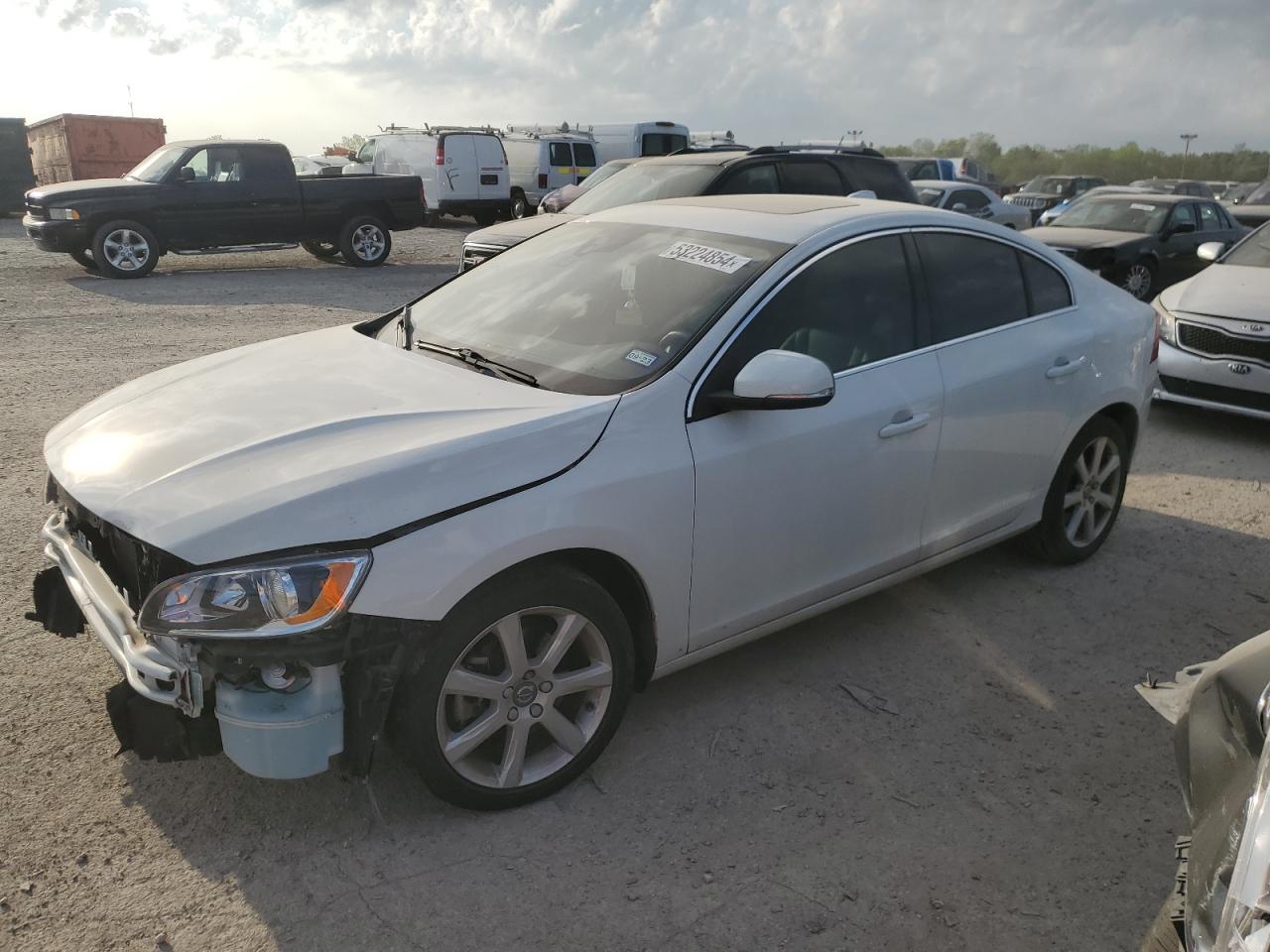 VOLVO S60 2016 yv126mfk0g2409373