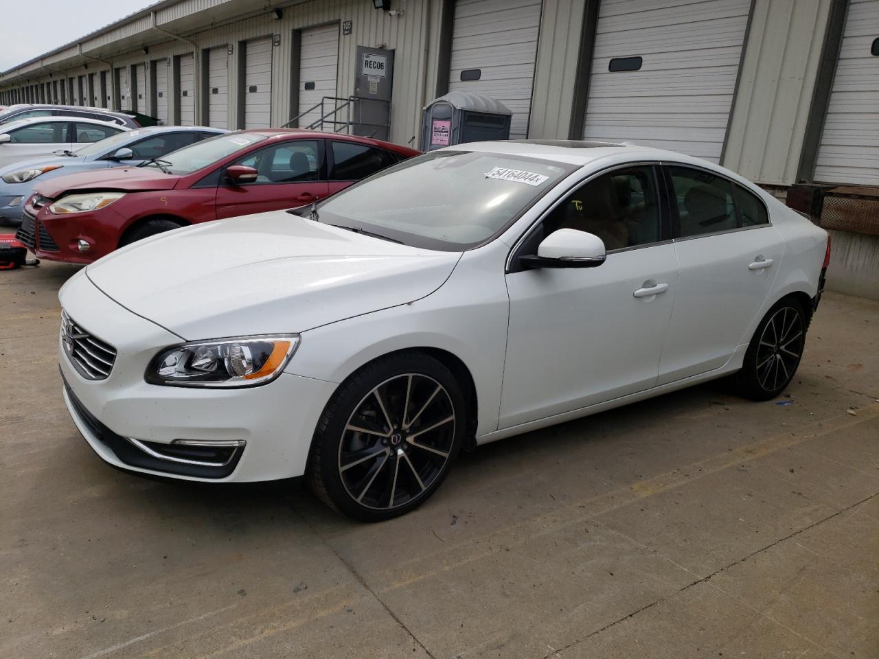 VOLVO S60 2016 yv126mfk2g2411173