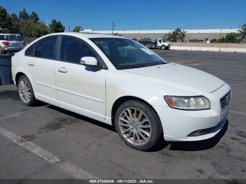 VOLVO S40 2010 yv1390ms1a2493671