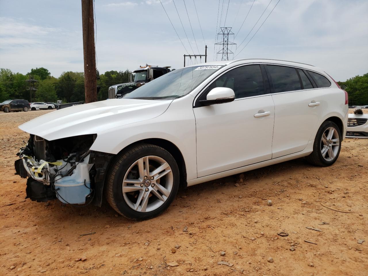 VOLVO V60 2015 yv140mec5f1213566