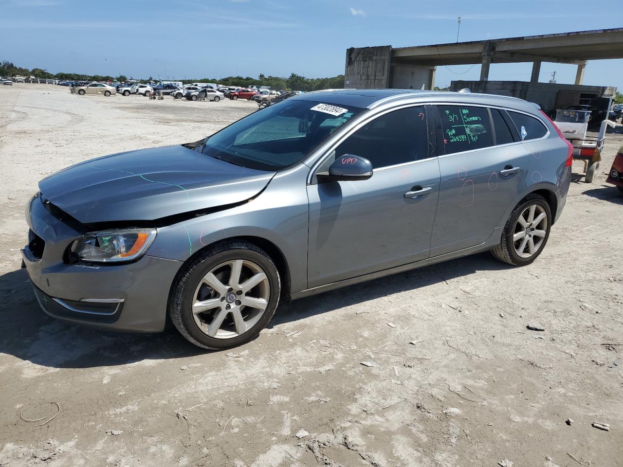 VOLVO V60 2016 yv140mek5g1290205