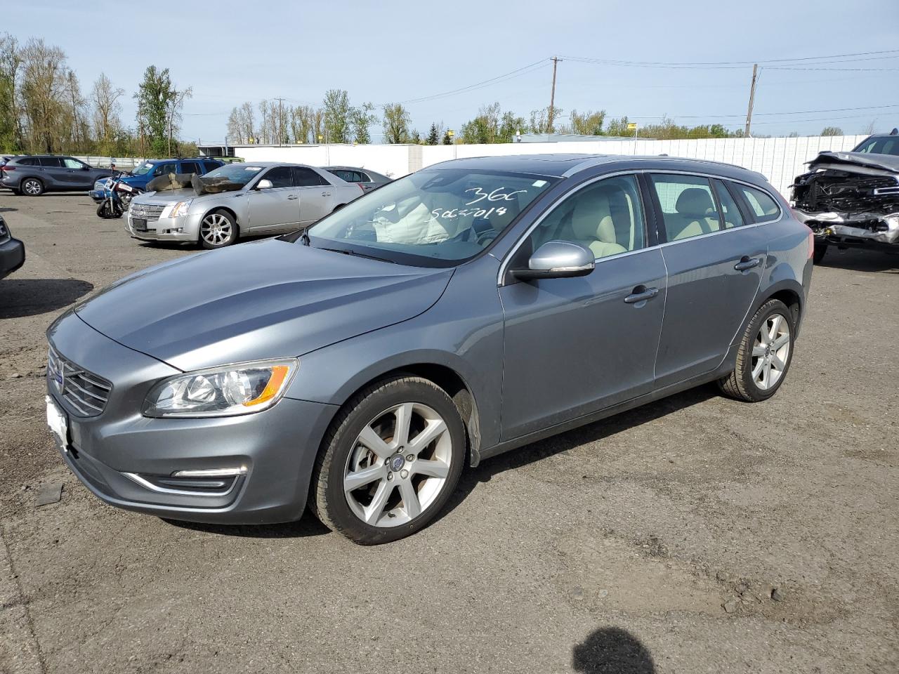 VOLVO V60 2017 yv140mek6h1331233