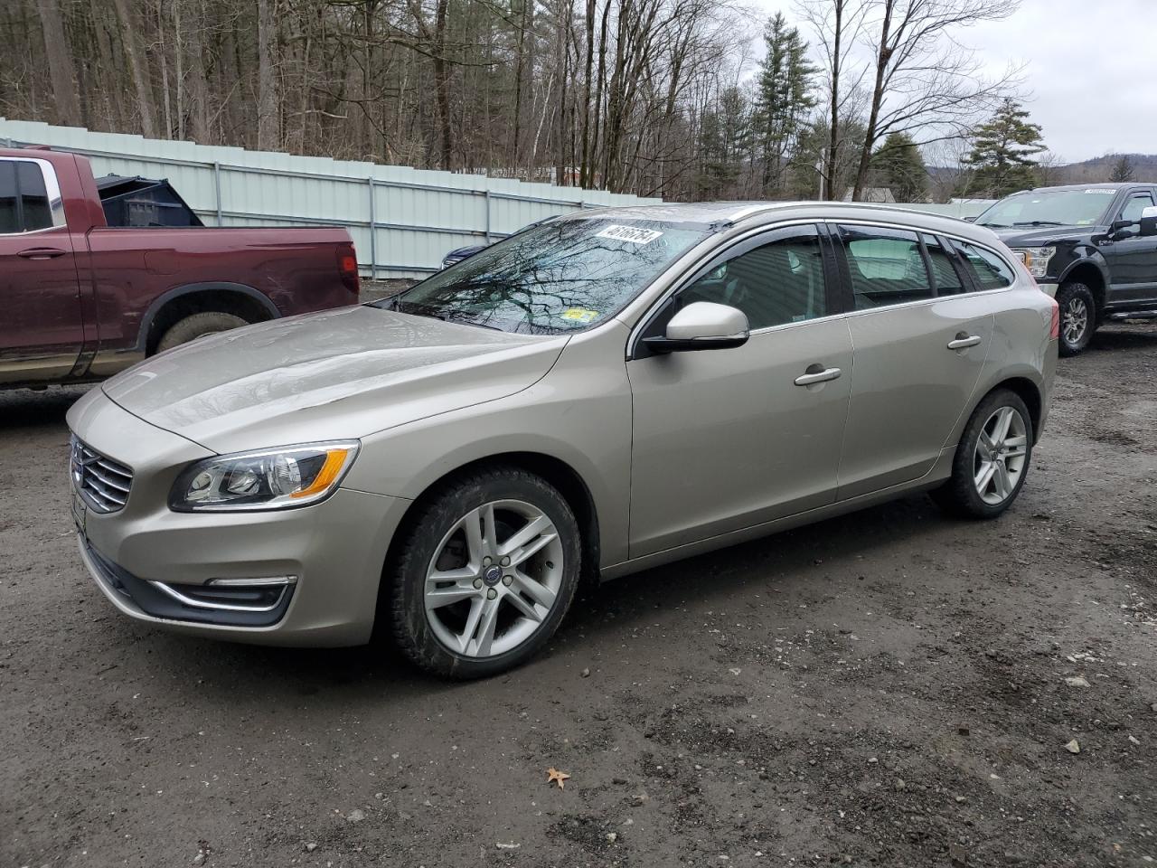 VOLVO V60 2015 yv140mek9f1267167