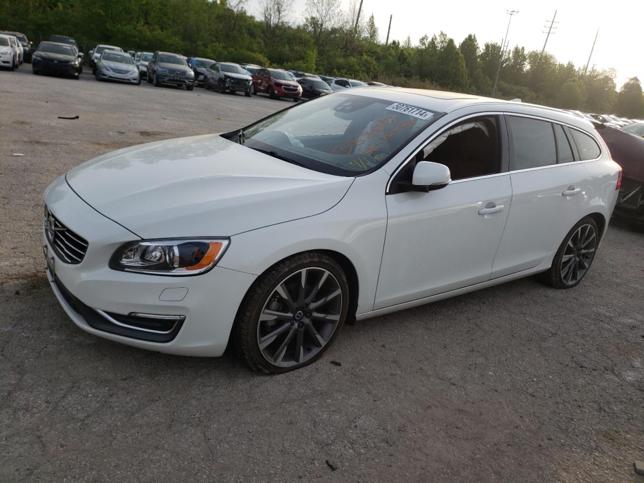 VOLVO V60 2015 yv140memxf1256096