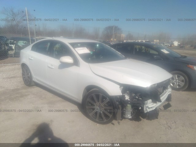 VOLVO S60 2014 yv1612fh7e1297344