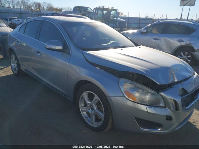 VOLVO S60 2013 yv1612fs0d2227267