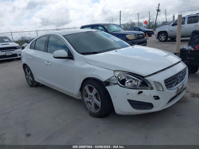 VOLVO S60 2013 yv1612fs2d2208123