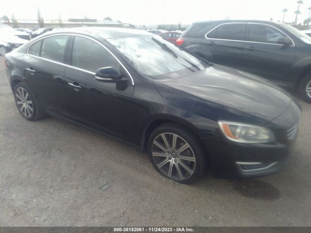 VOLVO S60 2014 yv1612fs2e2283065