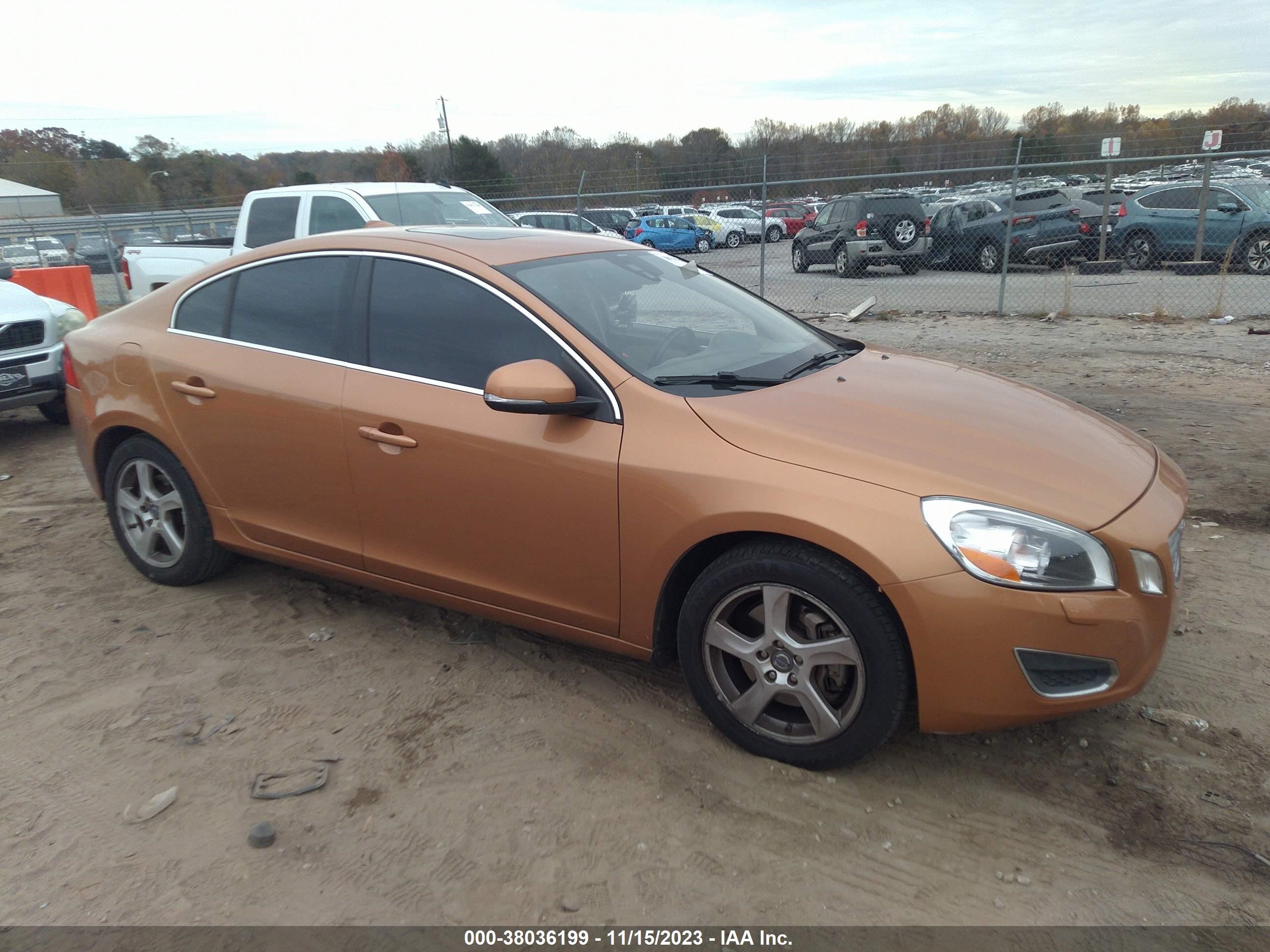 VOLVO S60 2013 yv1612fs3d2180252