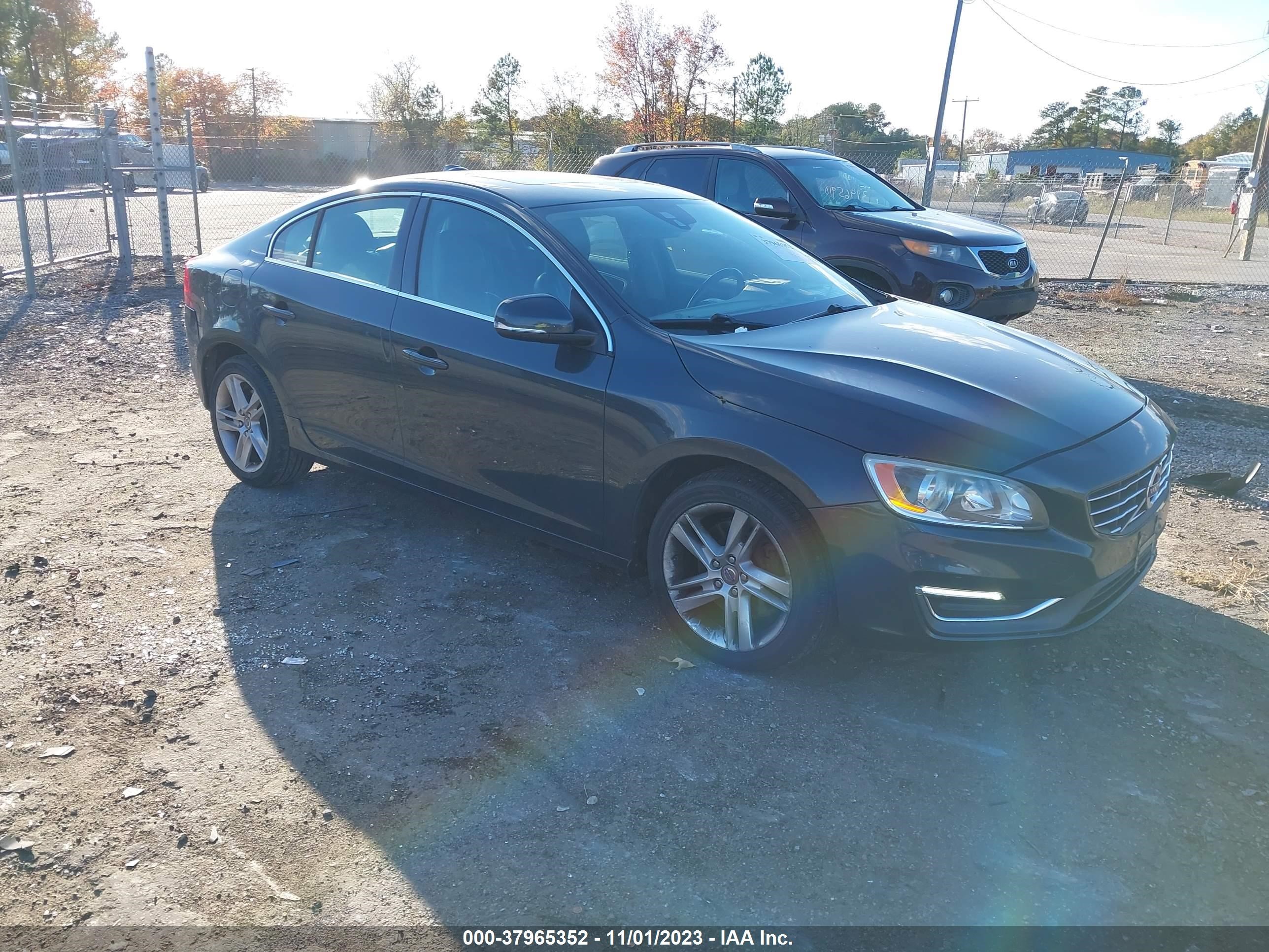 VOLVO S60 2014 yv1612fs3e2279686