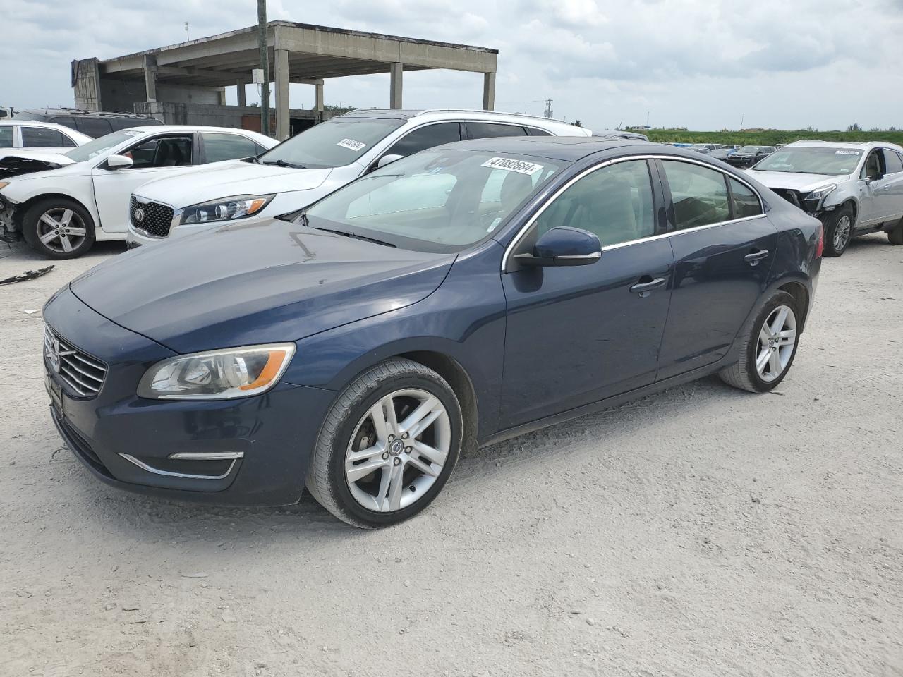 VOLVO S60 2014 yv1612fs5e1298424