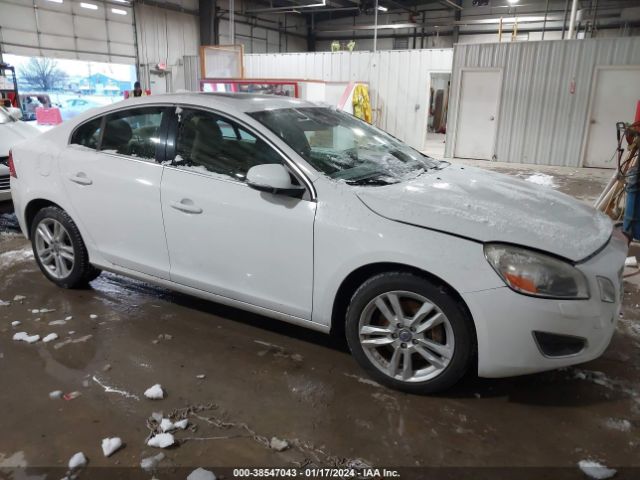 VOLVO S60 2013 yv1612fs6d2185235