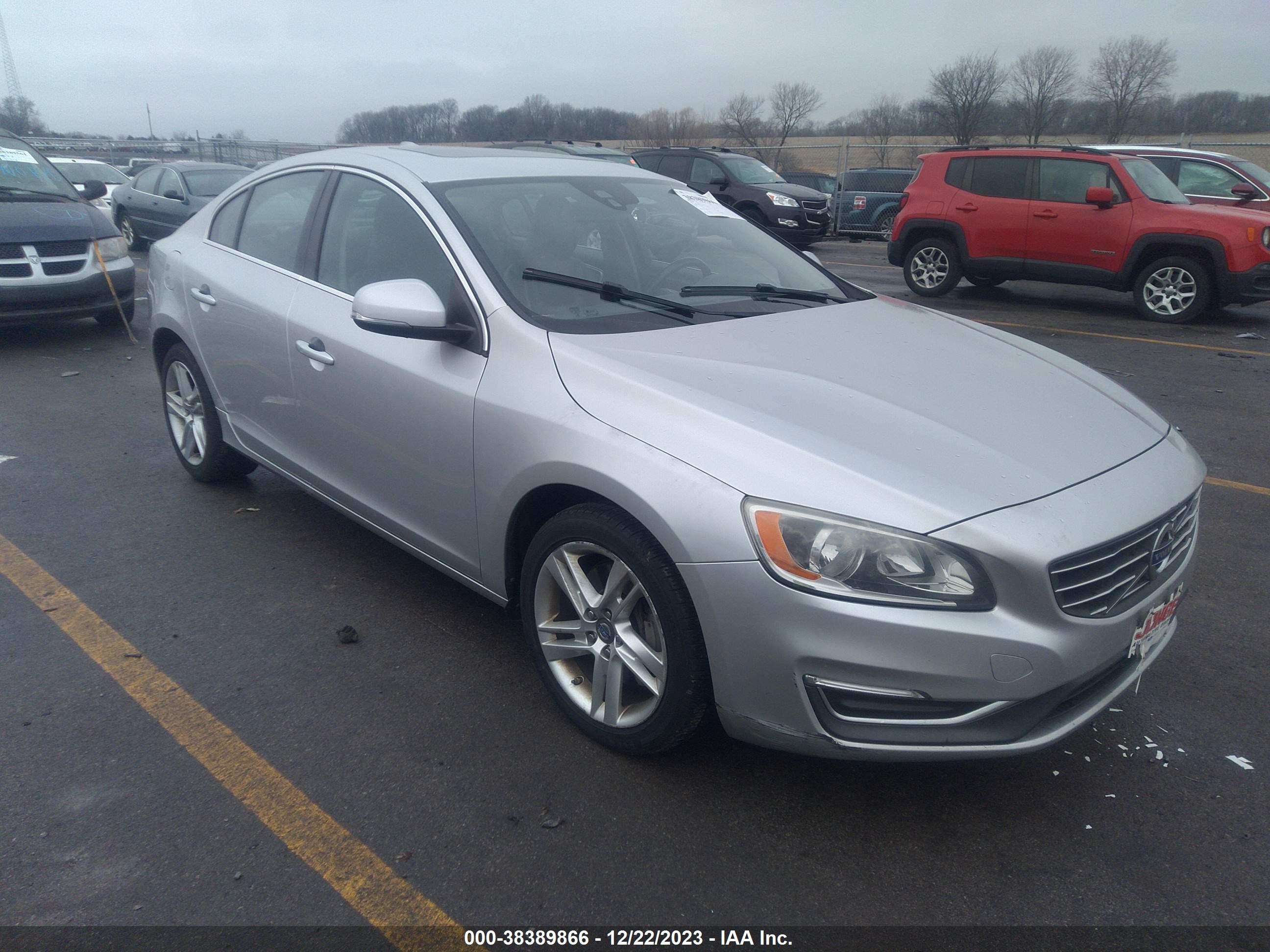 VOLVO S60 2014 yv1612fs7e1271046