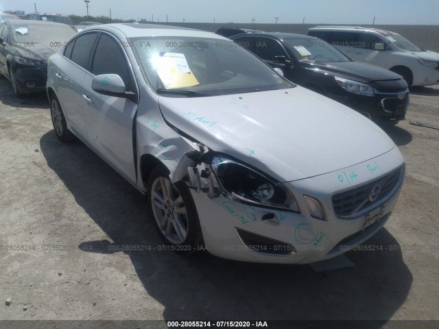 VOLVO S60 2013 yv1612fs9d2220107