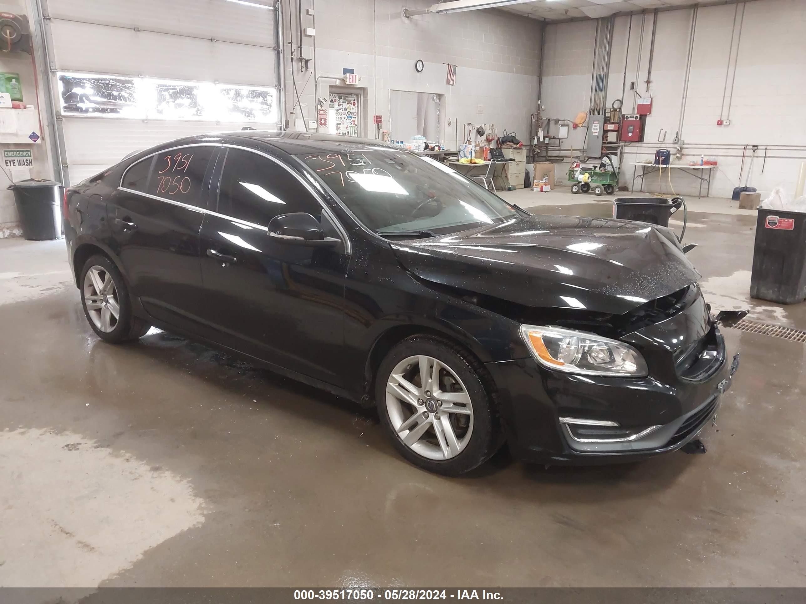 VOLVO S60 2015 yv1612tb8f1304187