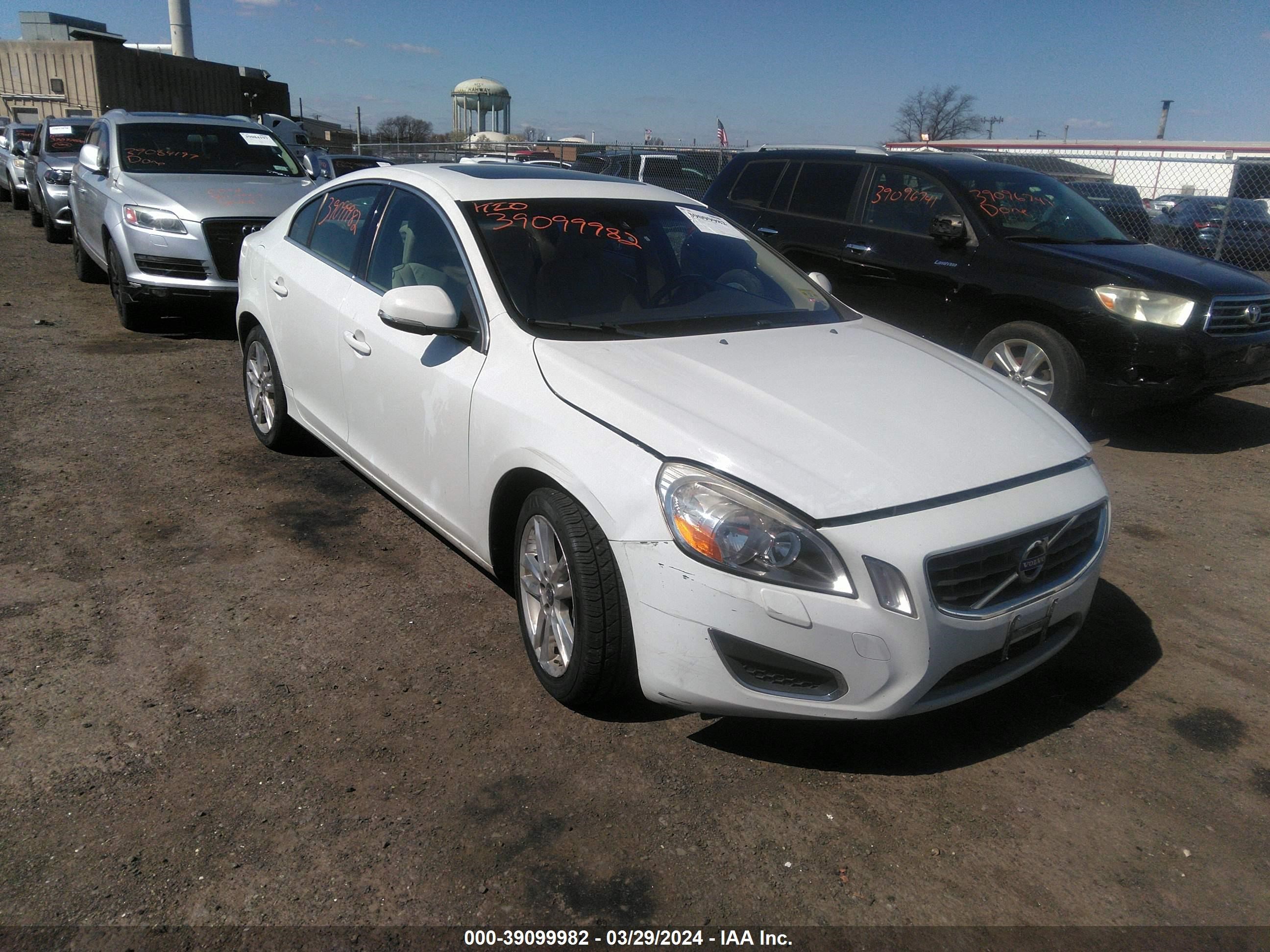 VOLVO S60 2012 yv1622fs0c2081318