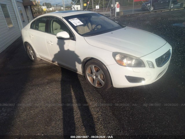 VOLVO S60 2012 yv1622fs2c2051057