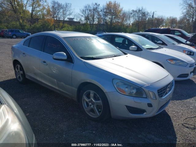 VOLVO S60 2012 yv1622fsxc2049573