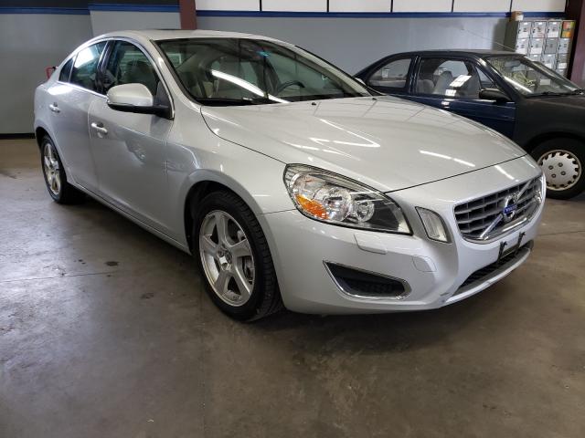 VOLVO S60 T5 2012 yv1622fsxc2081777