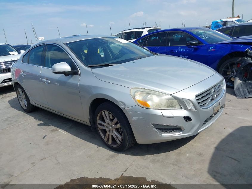 VOLVO S60 2012 yv1622fsxc2109187