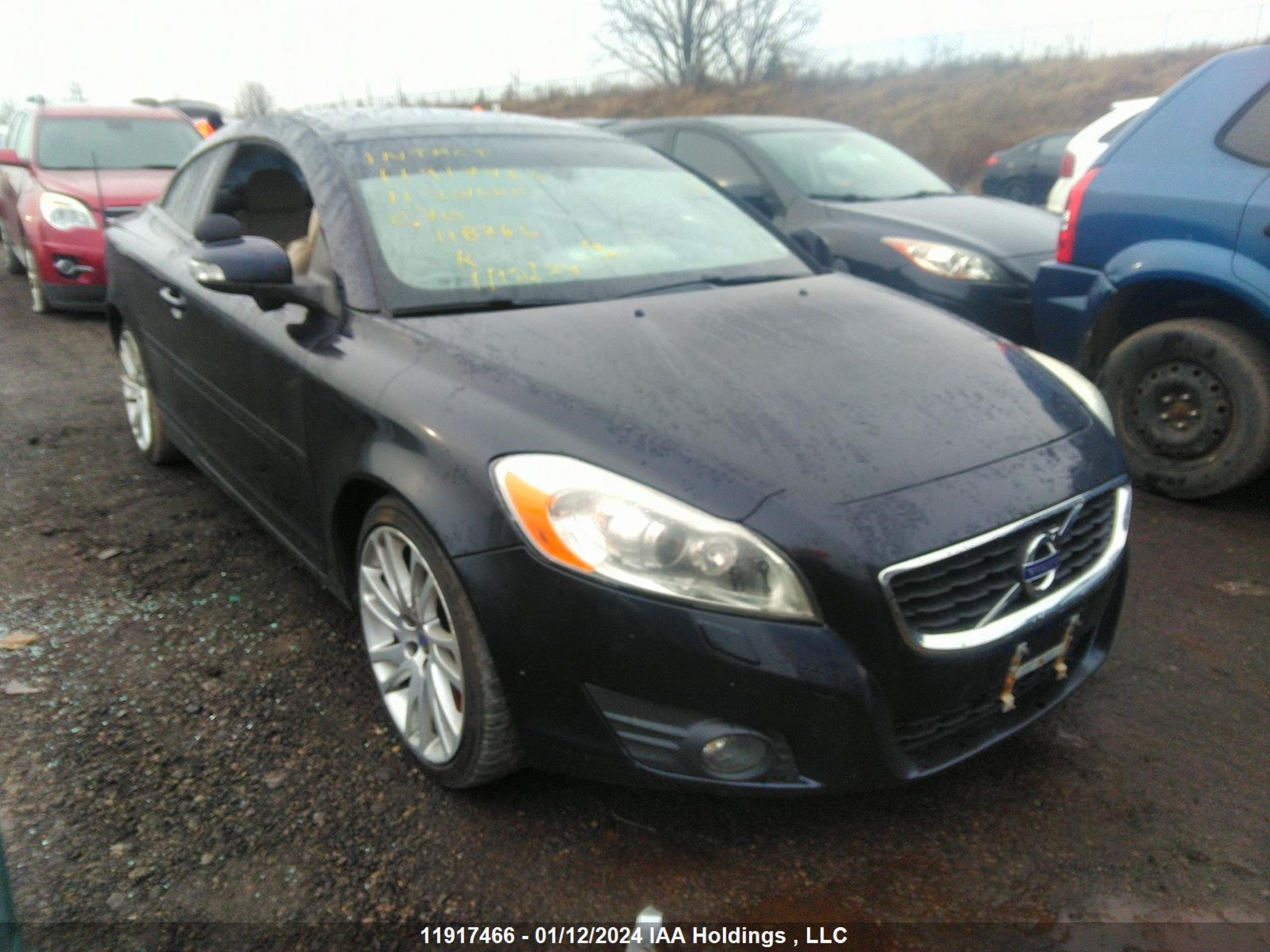 VOLVO C70 2011 yv1672mc3bj118766