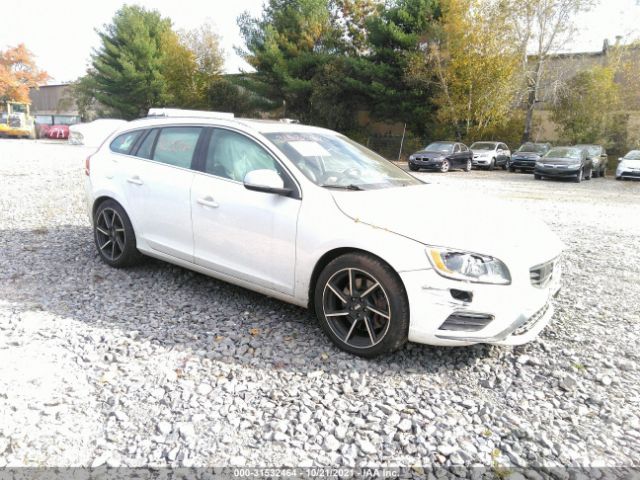 VOLVO V60 2015 yv1902sh9f1188701