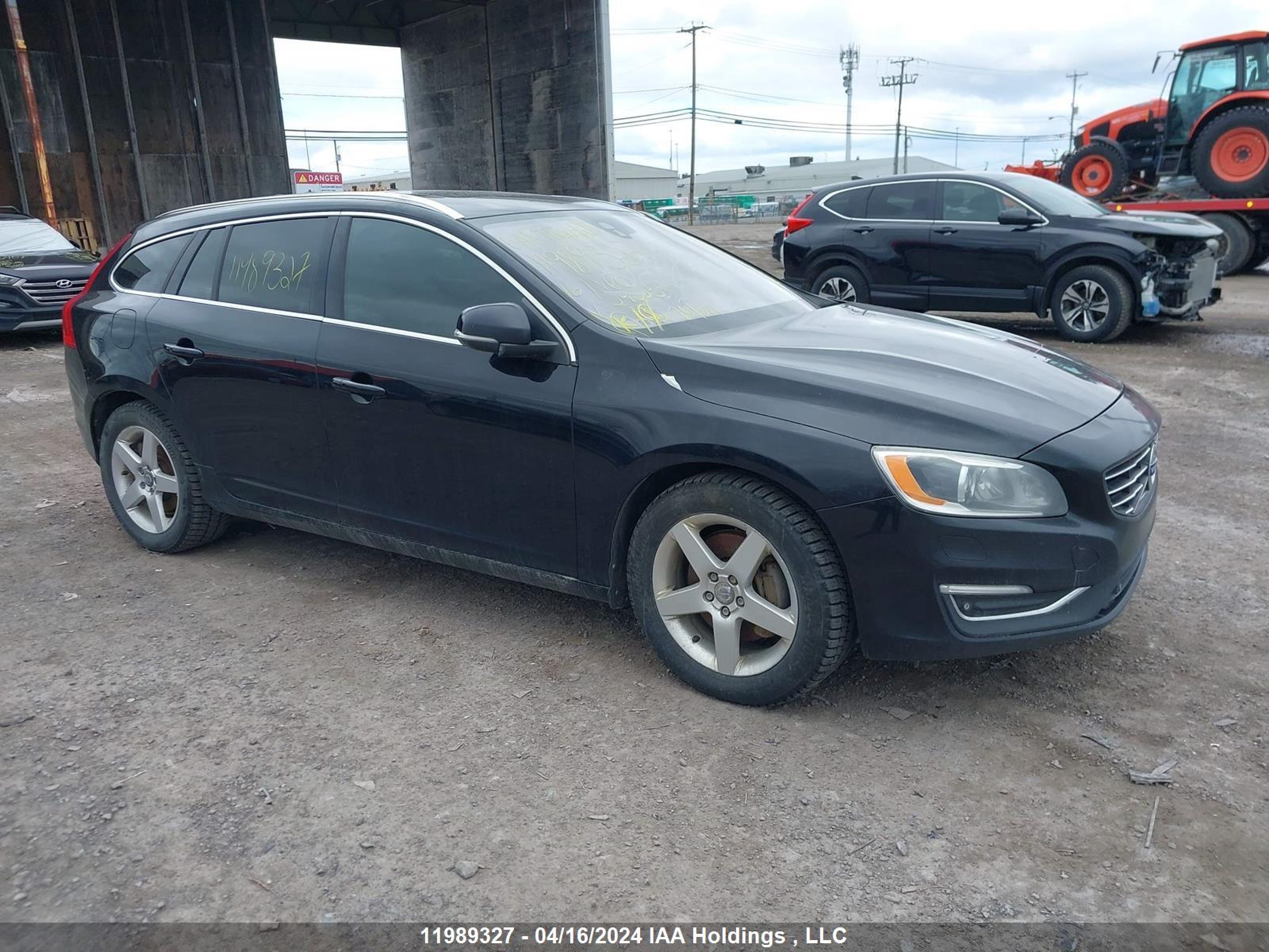 VOLVO V60 2016 yv1902sk9g1295034