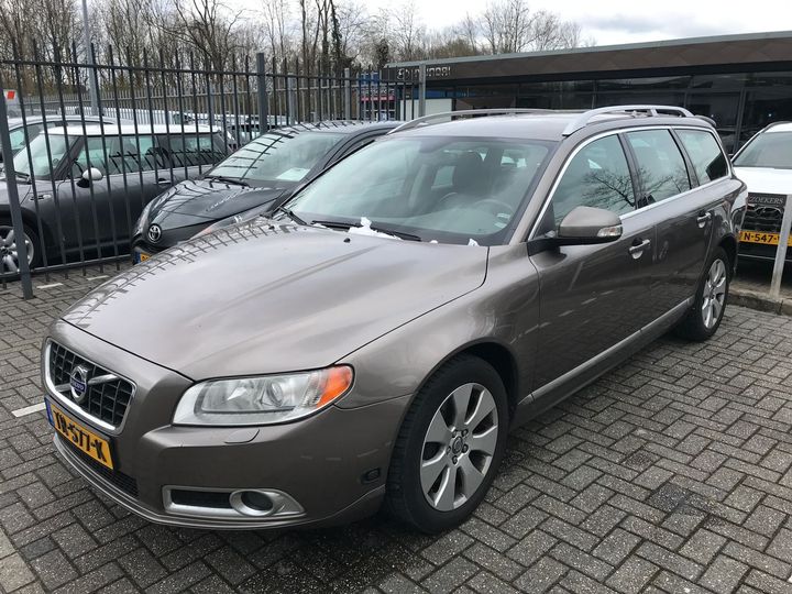 VOLVO V70 2009 yv1bw0550a1123607