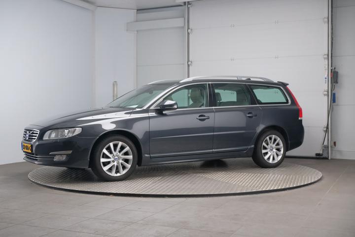 VOLVO V70 2016 yv1bw41l0g1370070