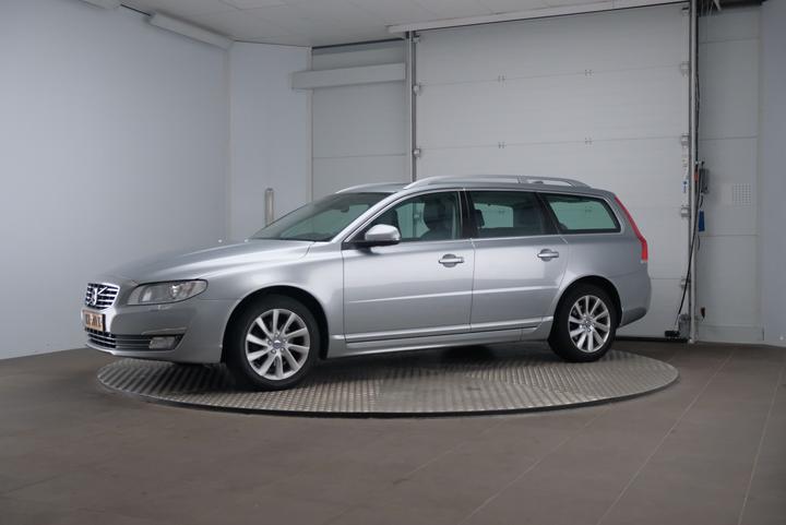 VOLVO V70 2016 yv1bw41l0g1371759