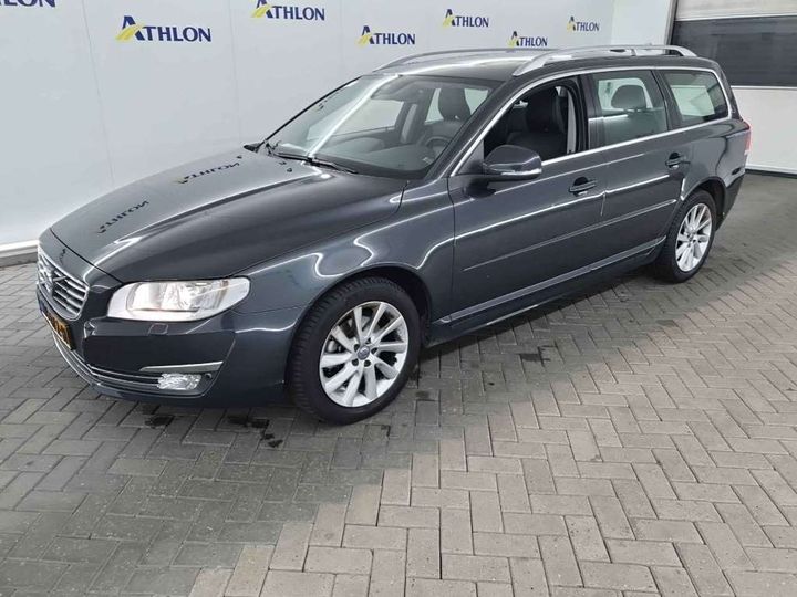 VOLVO V70 2017 yv1bw41l0g1377057