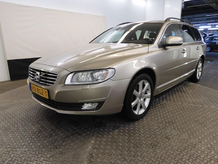 VOLVO V70 2015 yv1bw41l1g1355857