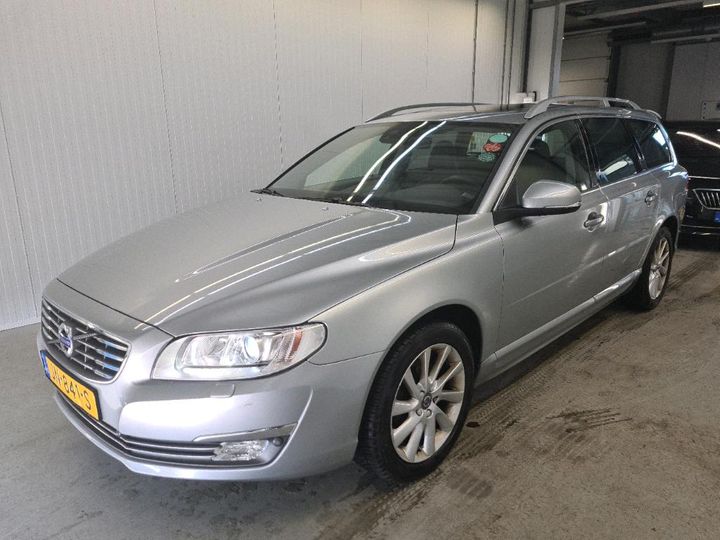 VOLVO V70 2016 yv1bw41l1g1377083