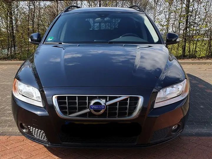 VOLVO V70 2011 yv1bw485bb1207692