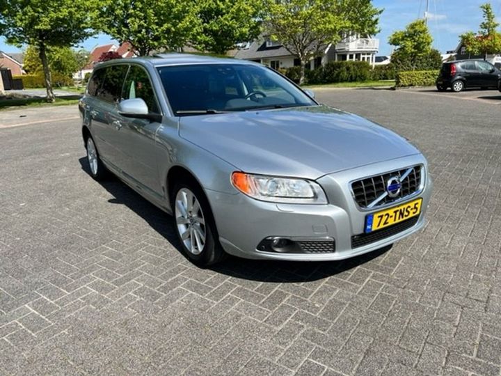 VOLVO V70 2012 yv1bw48hbc1239515