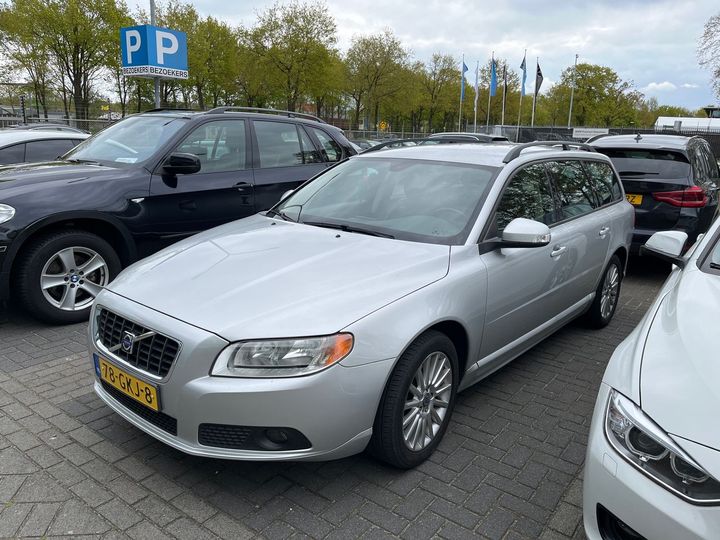 VOLVO V70 2008 yv1bw565181051954