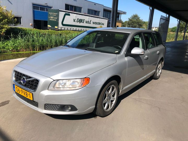 VOLVO V70 2011 yv1bw7051b1202772